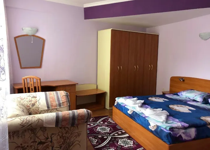 Daniel * 内塞伯尔